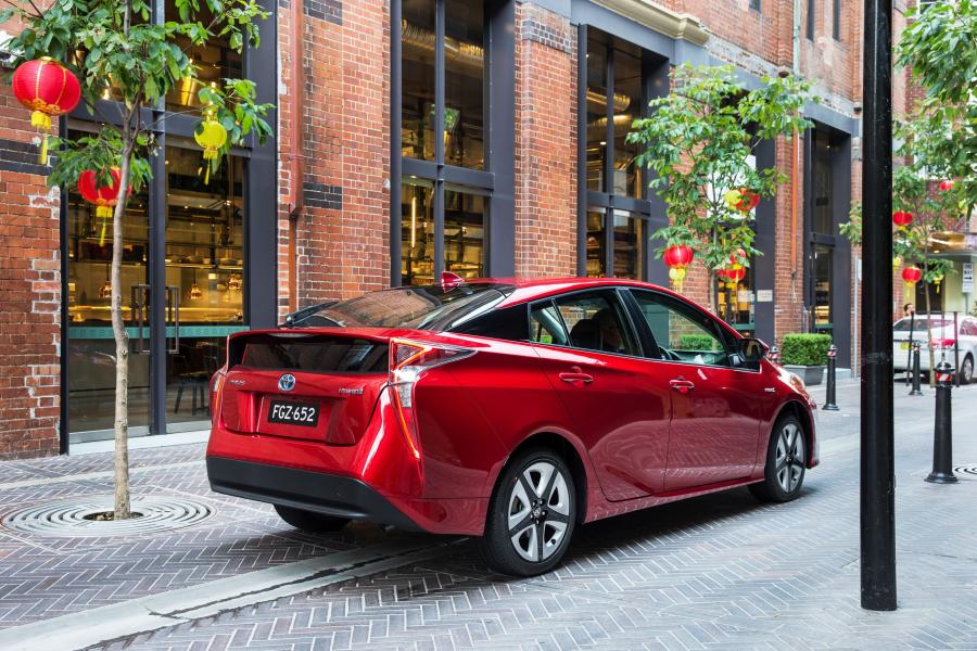  Toyota Prius 2016 года  (AU) (фото 8 из 31)